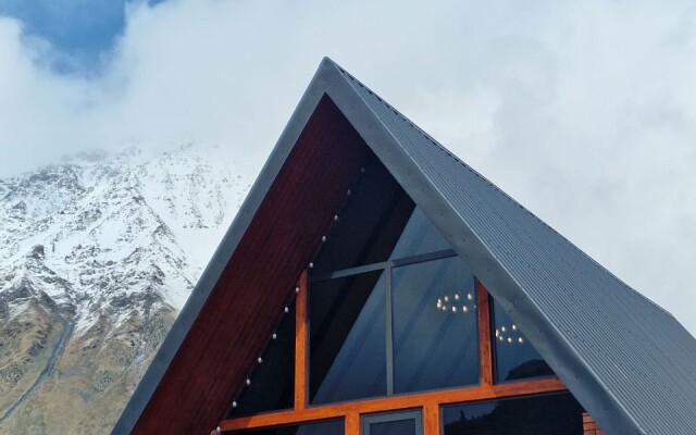 Апартаменты Kazbegi Hut Cottage