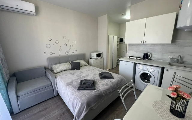 Квартира Студия с Видом на Бacсeйн в ЖК Кипарис 398