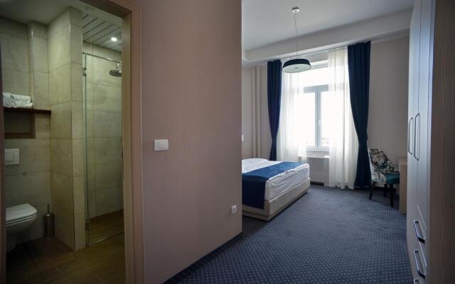 Ночлег и завтрак (B&B) Five Points Square - City Center