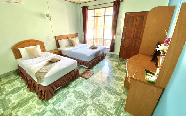 Lanta Emerald Bungalow