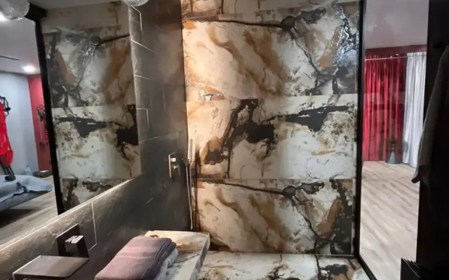 Квартира Room69