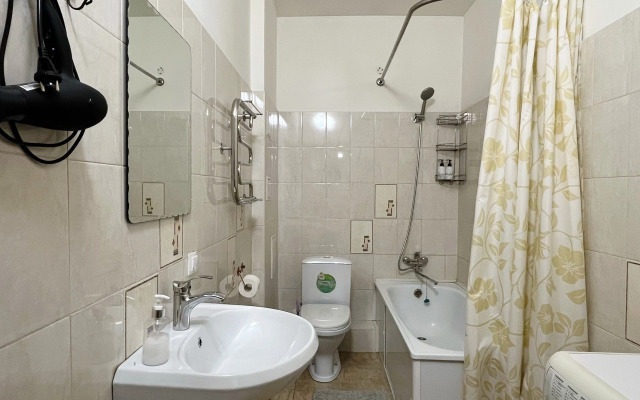 Квартира Двухкомнатная рядом с Аэропортом