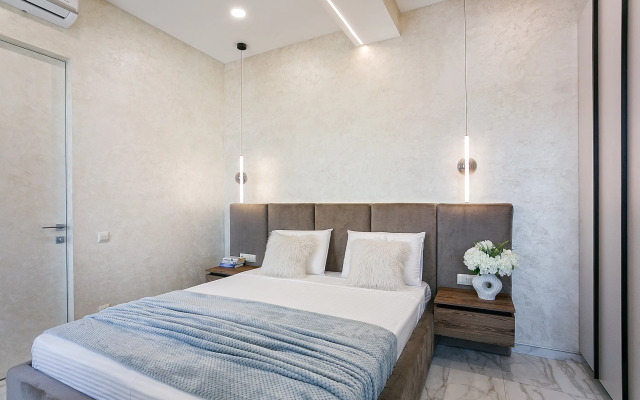 Yalta Plaza Apartments