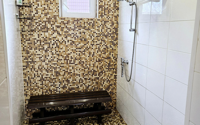 S Russkoy Baney I Bannym Chanom Guest House