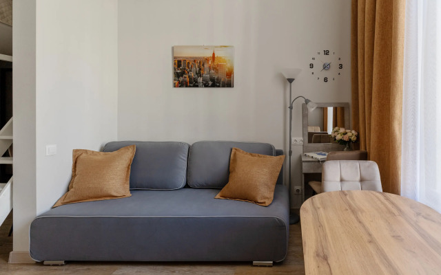 Dvuhurovnevaya S Parkovkoj V Tsentre Flat