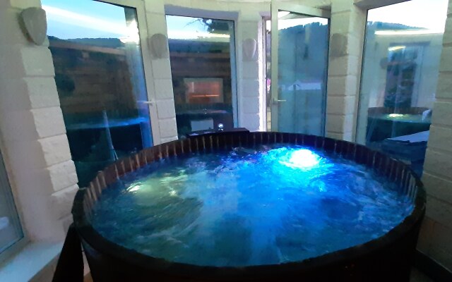 Отель Загородный Замок Эдельвейс