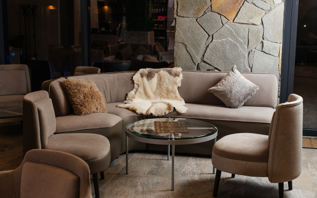 Tash Maral Hotel