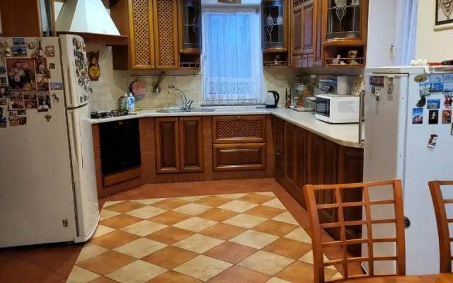 Частный дом Большой дом возле Светлогорска