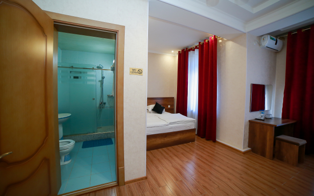 Rayhon Hotel