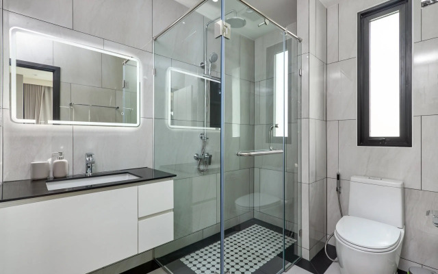 Апартаменты Title Legendary E504