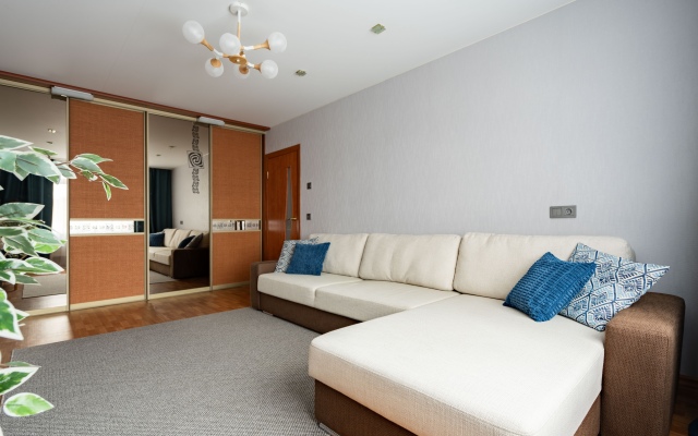 1912 V Ozerkakh Apartment