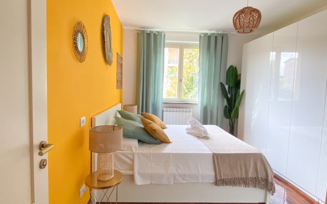 Giallomango Apt in Lucca Apartments
