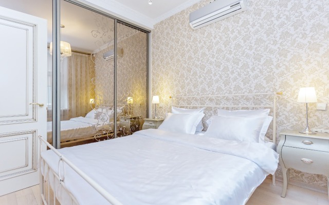Dvukhkomnatnye v Tsentre Minska na Karla Marksa 8 Apartments