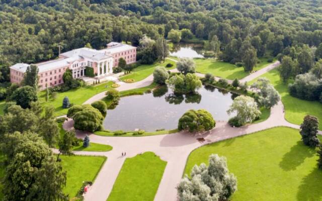 Апартаменты Green And Blue