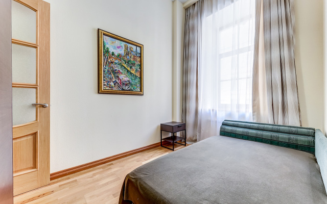 Апартаменты на Итальянской 37