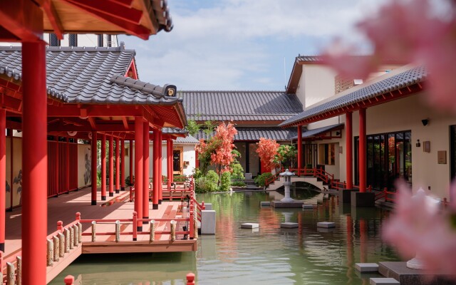 Курортный отель Da Nang  Mikazuki Japanese Resorts and Spa