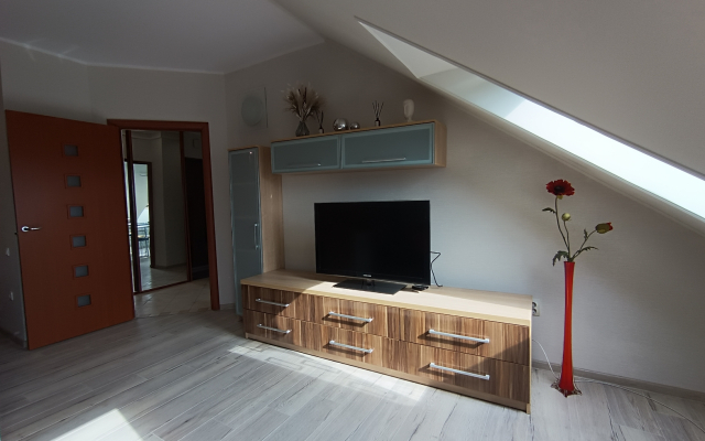 Uyutnaya Mansarda Na Beregu Verkhnego Ozera Flat