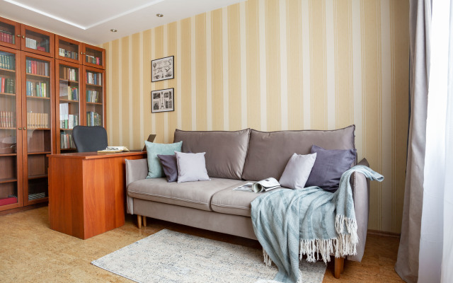 Intelligent u Finlyandskogo vokzala Satin home Flat