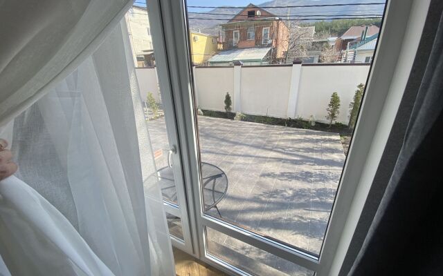 Апартаменты Средняя 6