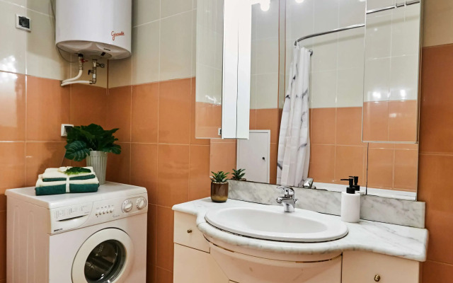 Flatstay S Erkerom I Vysokimi Potolkami Apartments