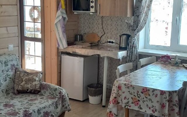 Gostevoy Dom Domik S Kaminom Guest House