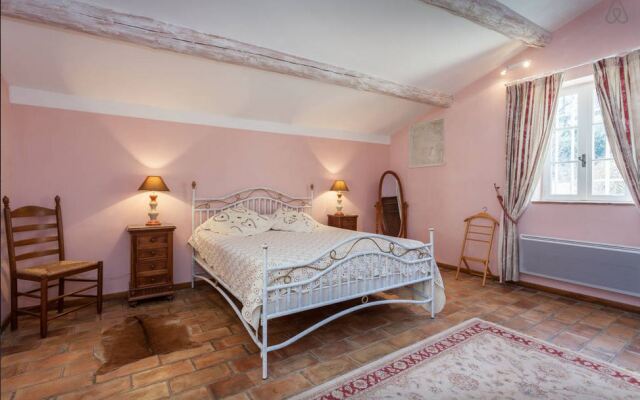Mas De Cocagne En Provence Guest House