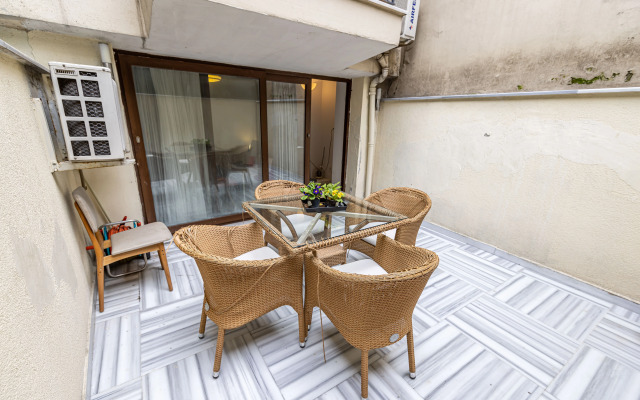 Calanthe Residence Aparthotel