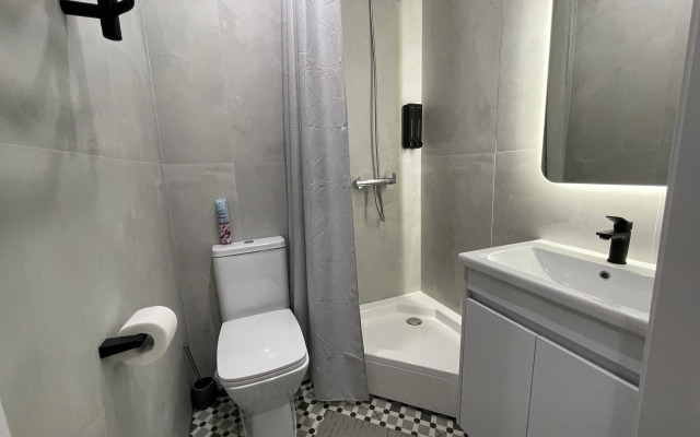 Апартаменты Студия Макси на Вокзальной Площади с Балконом