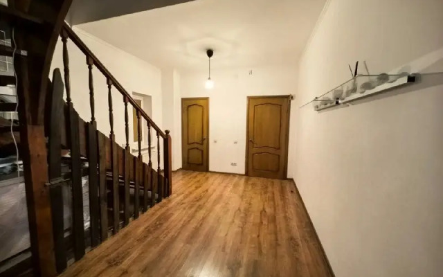 Femili Khaus Guest house