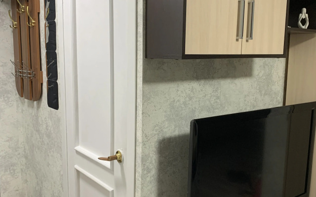 Dvukhkomnatnaya Prosveshcheniya 106A Flat