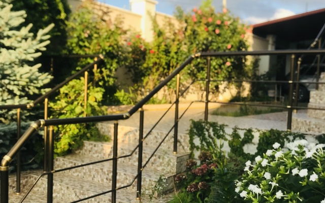 Lyogkij Briz Guest House