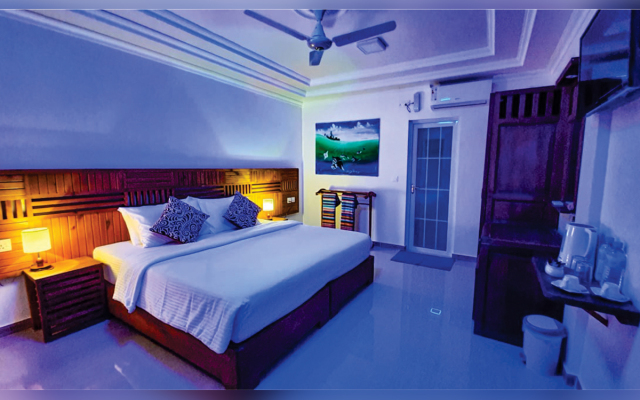 Kamadhoo Inn Guest House