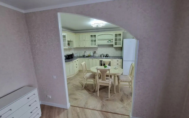 3 Na Ulitse Mendeleeva 21 Flat