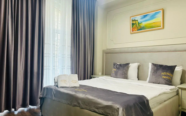 Parliament Hotel & Restaurant