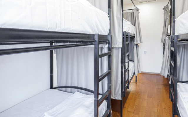 Best Way Hostel