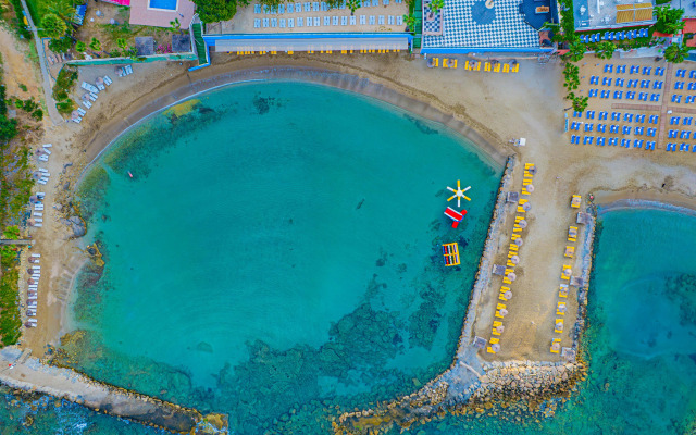 Pyxis Point Hotel - All Inclusive