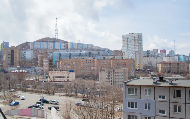 Evro Dvukhkomnatnaya v 10 minutakh ot tsentra Flat