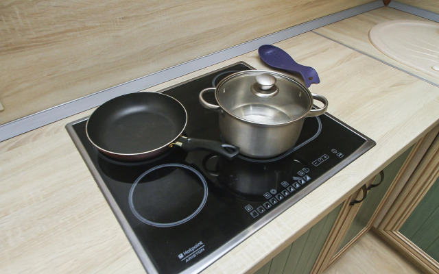 Апартаменты 2 комнатная квартира Крылова 38