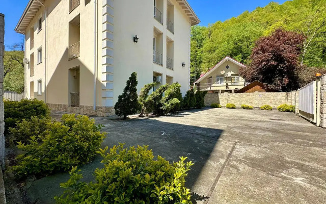 2-Kh Komnatnye Gory Ryadom s Kazino Apartments