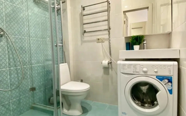 Studiya S Basseynom Na Territorii Zhk Flat