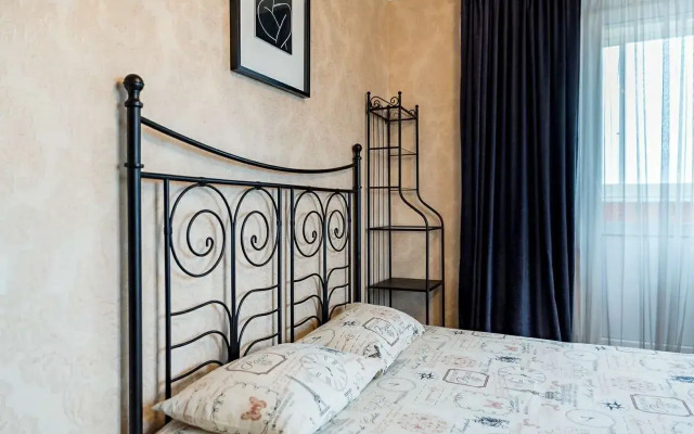 Na Ulitse Zhukova 17b Apartments