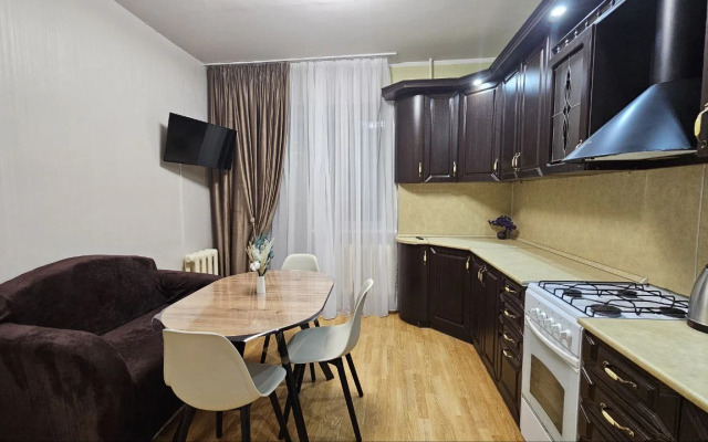 Квартира Яркая, уютная квартира в центре Заводского района