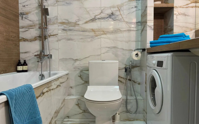 Apartamenty Avrora Shiroko Kholodnaya 8. 2 etazh