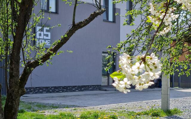 65HOME Guest House