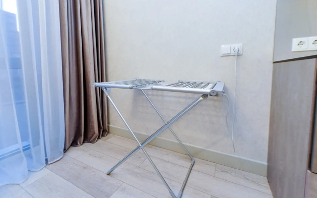 9 Krymskiy Mamayka Apartment