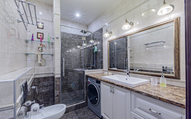 Rustic Luxe in Heart of Kazan Flat