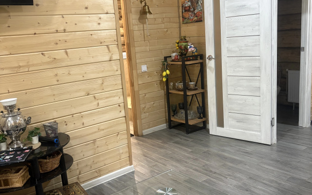 Частный дом из бревна с баней