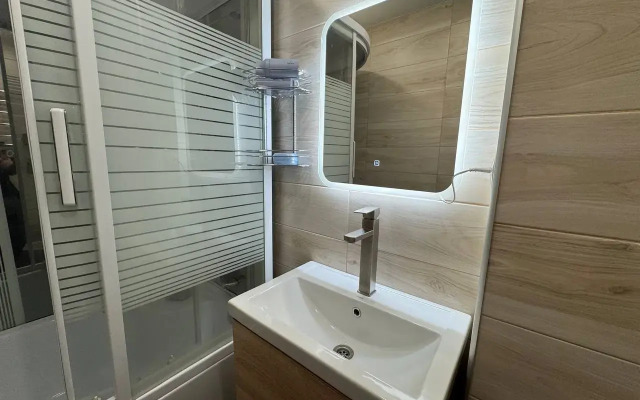 Uyut Flat