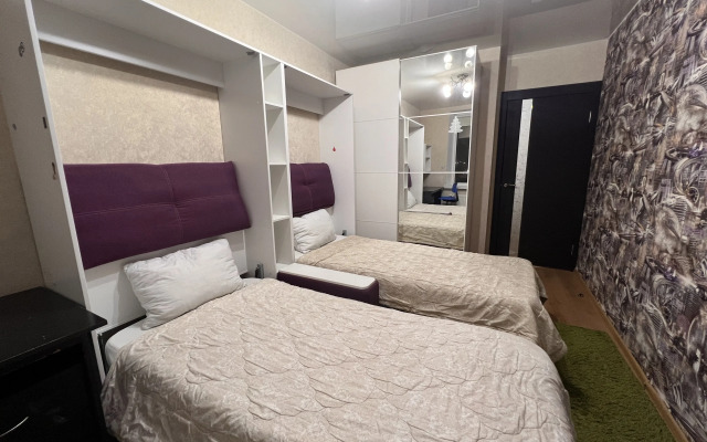 Yevro 3ka Nevabed V Neboskrebe Flat