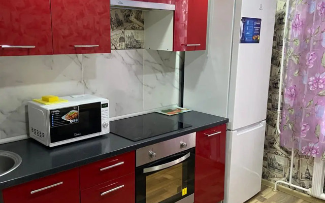 2kh-Komnatnaya S Khoroshim Remontom Flat